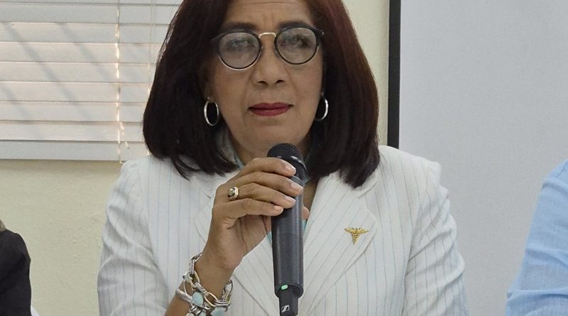 Doctora Mery Hernández, directora de Residencias Médicas SESPAS.